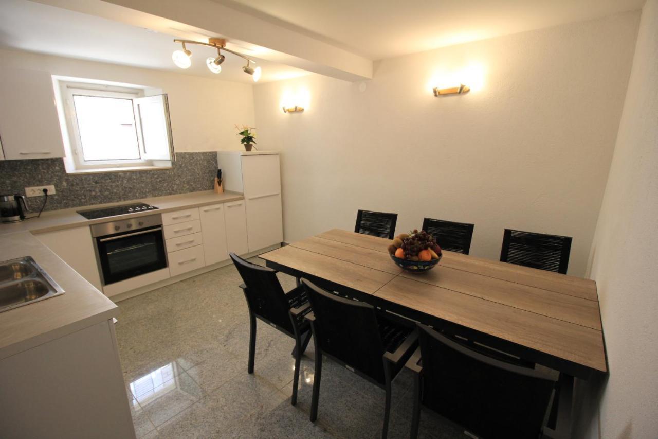 Town House In The Centre Of Historic Trogir Villa Bagian luar foto