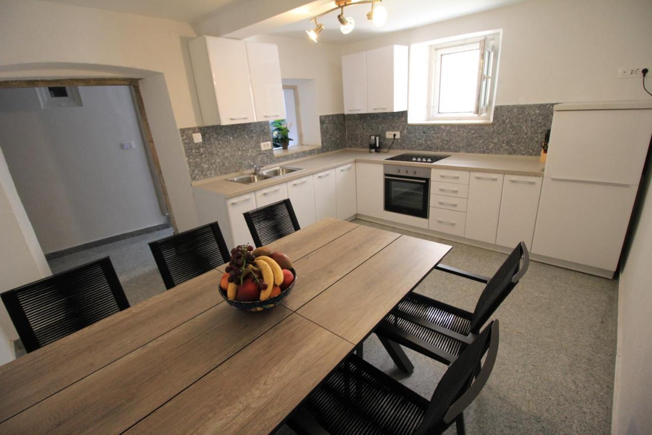 Town House In The Centre Of Historic Trogir Villa Bagian luar foto