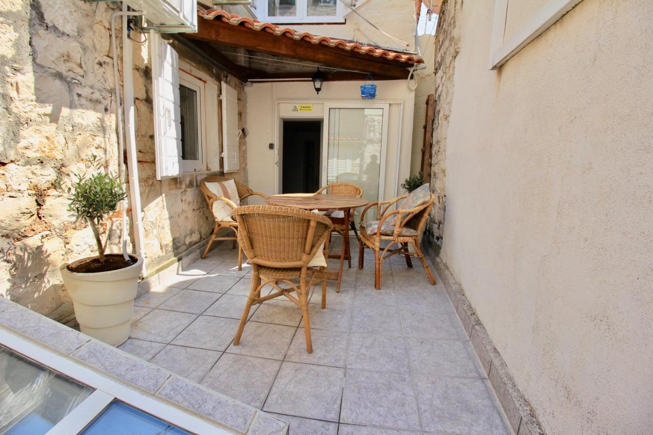 Town House In The Centre Of Historic Trogir Villa Bagian luar foto
