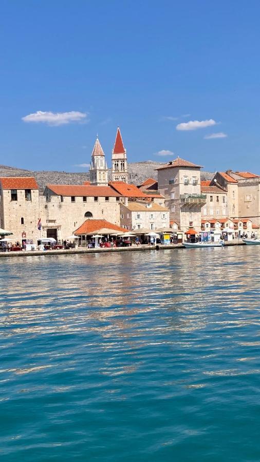 Town House In The Centre Of Historic Trogir Villa Bagian luar foto